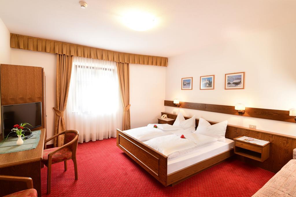 River Hotel Post Chienes Exterior foto